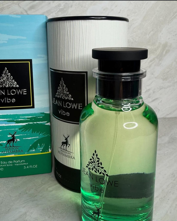 عطر لویی ویتون پسیفیک چل با بطری سبز و طراحی لاکچری