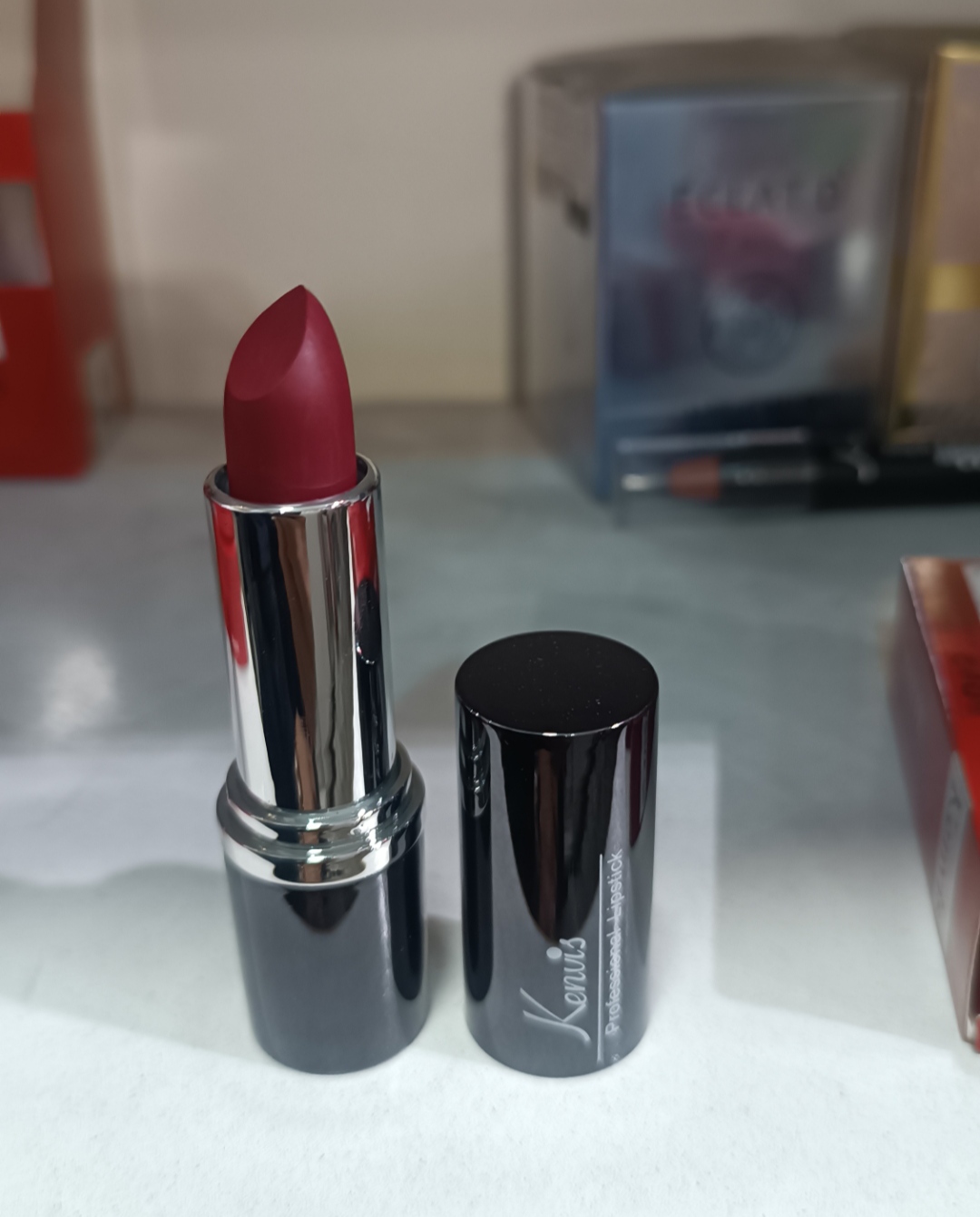 رژلب جامد برند کنویس شماره C111