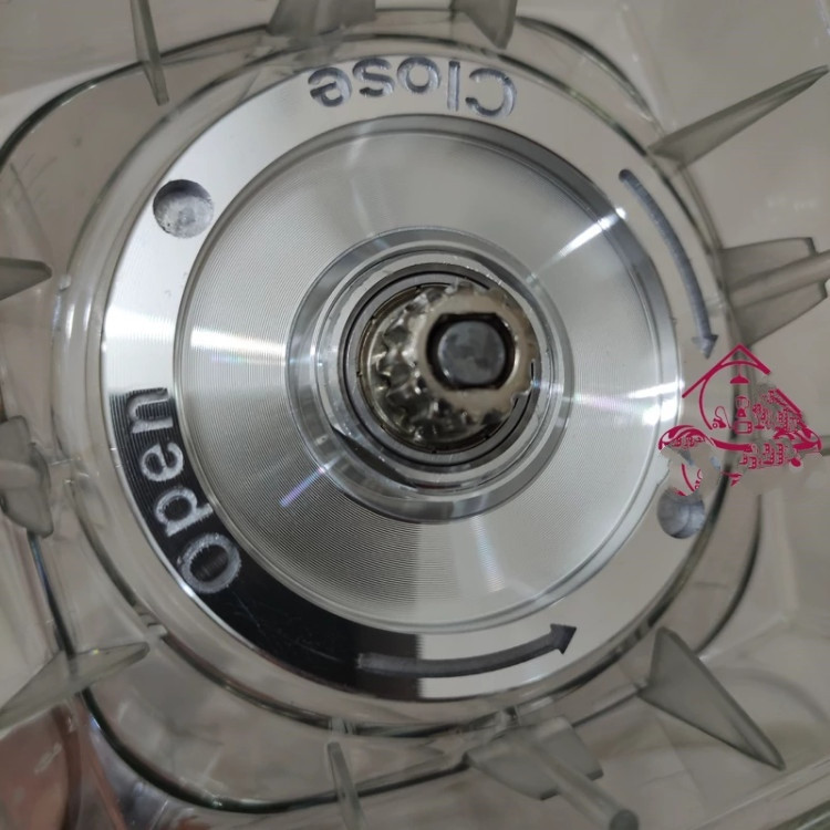 بلندر، مخلوط کن و غذا ساز ولف wolf مدل wf 3119 برند: wolf